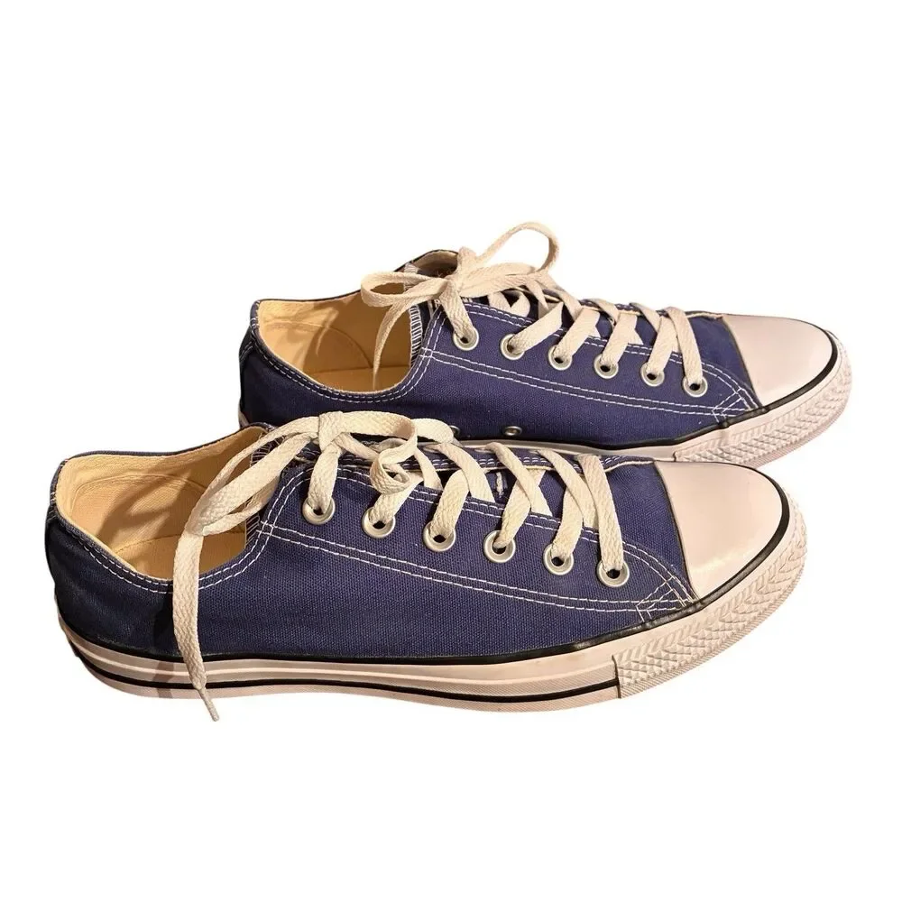 Unisex Converse All Star Low Tops In Blue And White. Men’s 8 or Women’s 10